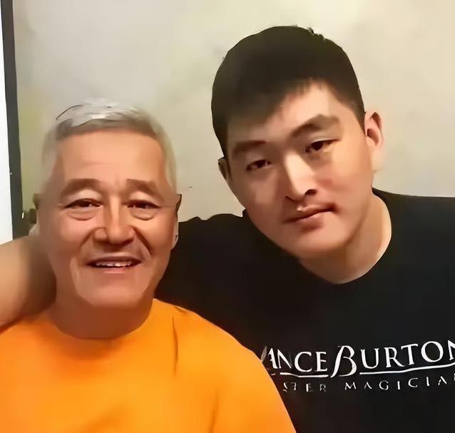 更雪上加霜, 起来接地气, 得前仰后合 更雪上加霜, 起来接地气, 得前仰后合